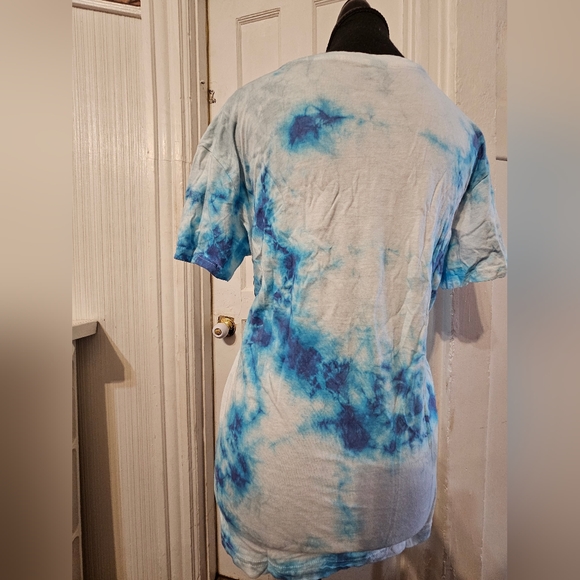 Shirt - Picture 2 of 2